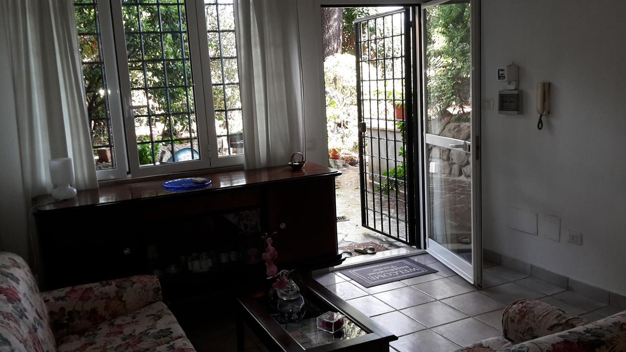 Bed&Breakfast "Fiorella" Sul Lago Castel Gandolfo Exterior foto